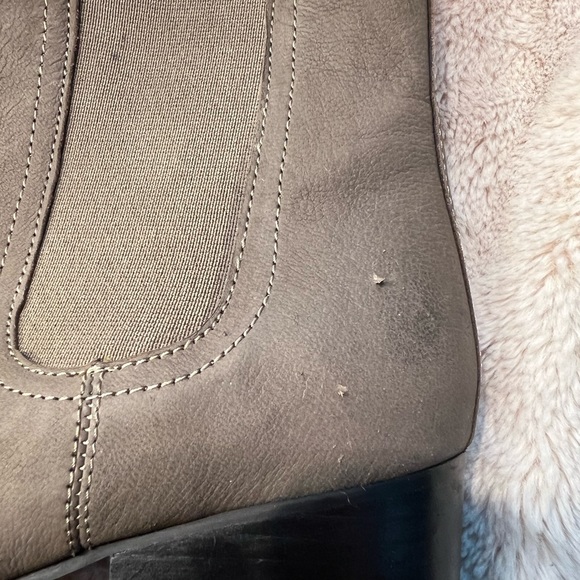Seychelles Chelsea Nubuck Booties Size 8.5 - Picture 8 of 9